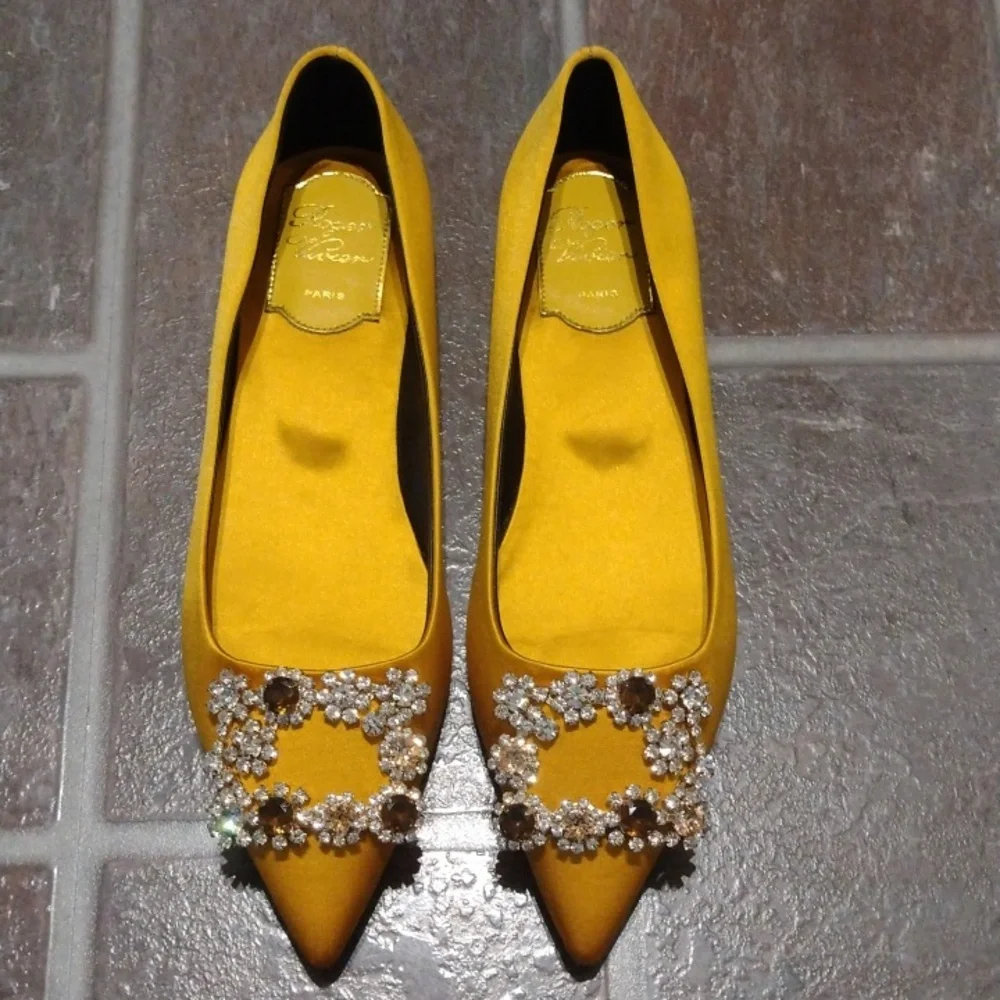 Roger Vivier Flower Strass Crystal embellishment Satin Ginger yellow flat Size35 - Picture 2 of 14